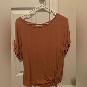 Cute camel colored top with frilly sleeves from Lizard Thicket